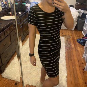T-shirt short sleeve dress white stripes